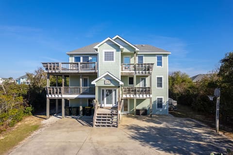 Beachnuts Too: Pet Friendly, with Pool & Hot Tub!