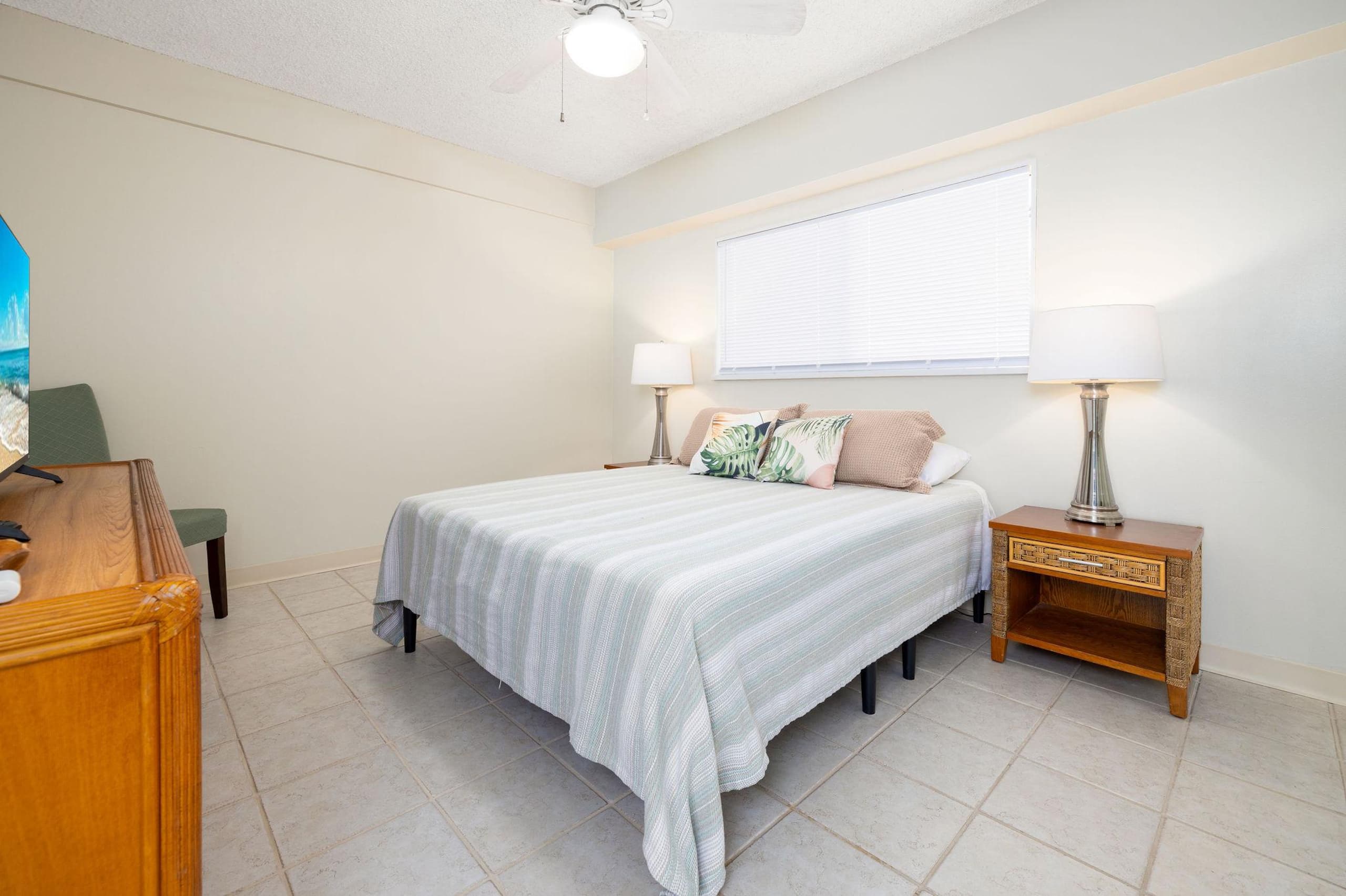 Condo in Kailua-Kona · ★4.5 · 1 bedroom · 2 beds · 1 private bath - Image 11