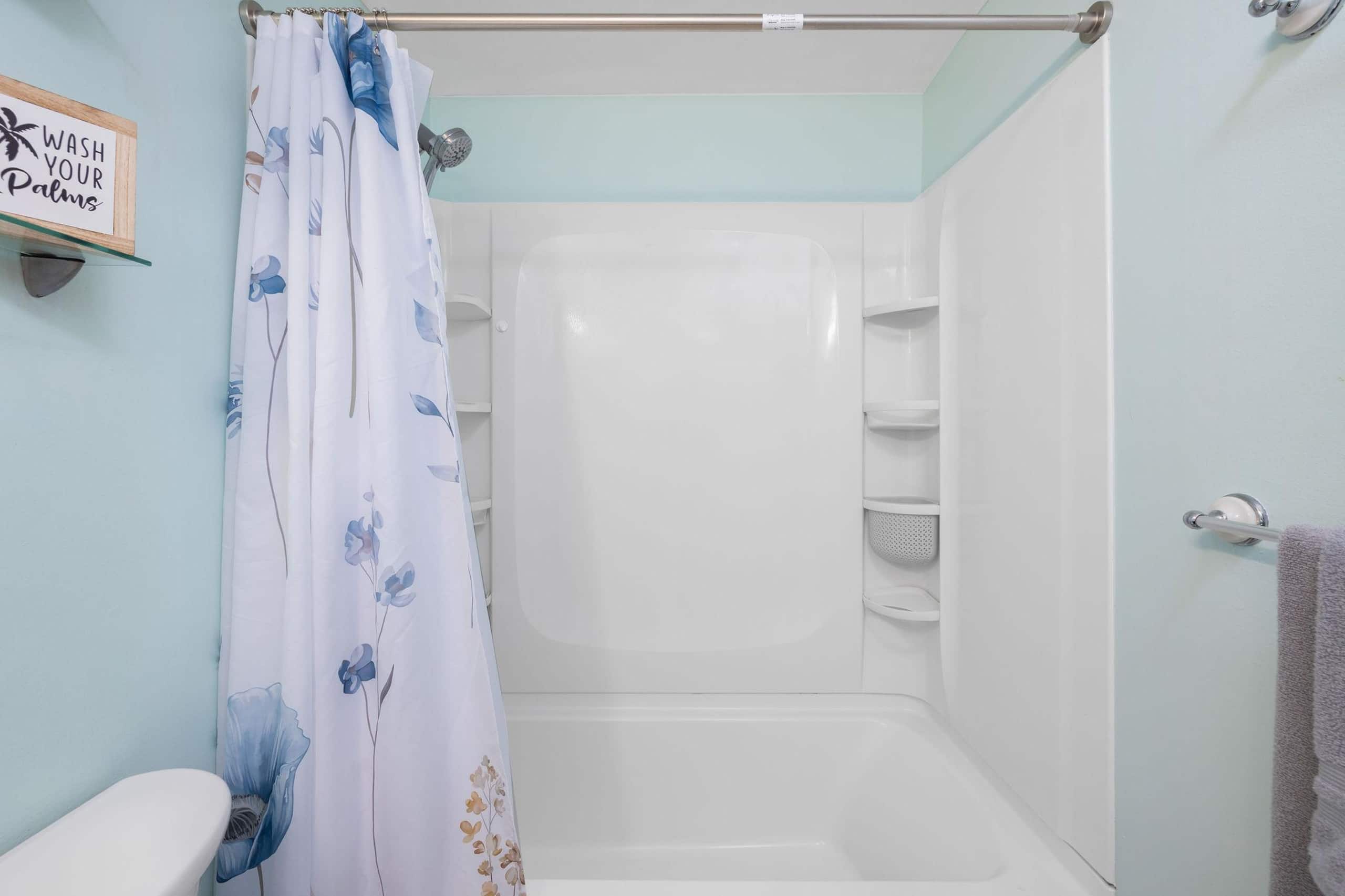 Condo in Kailua-Kona · ★4.5 · 1 bedroom · 2 beds · 1 private bath - Image 17