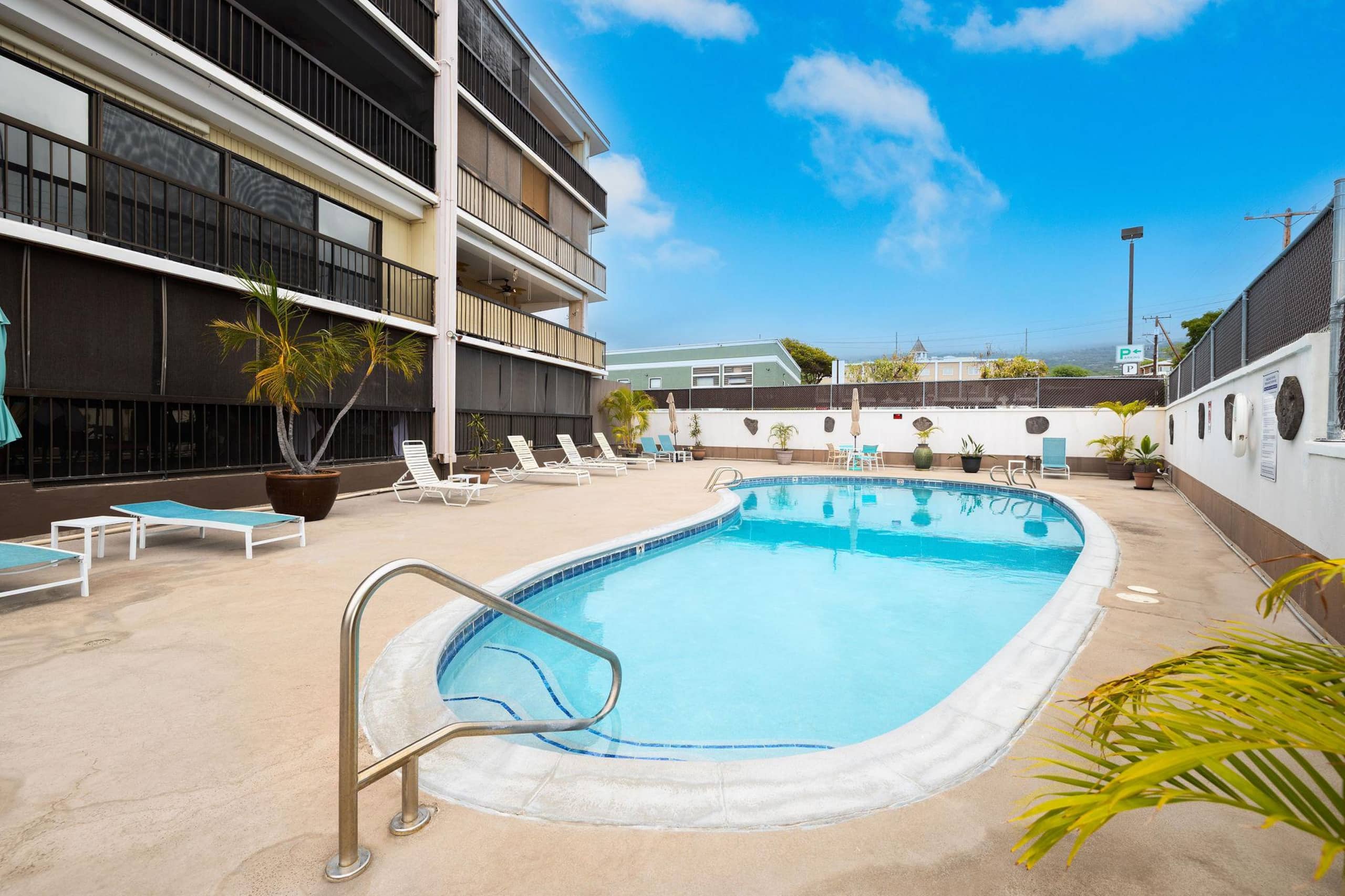 Condo in Kailua-Kona · ★4.5 · 1 bedroom · 2 beds · 1 private bath - Image 29