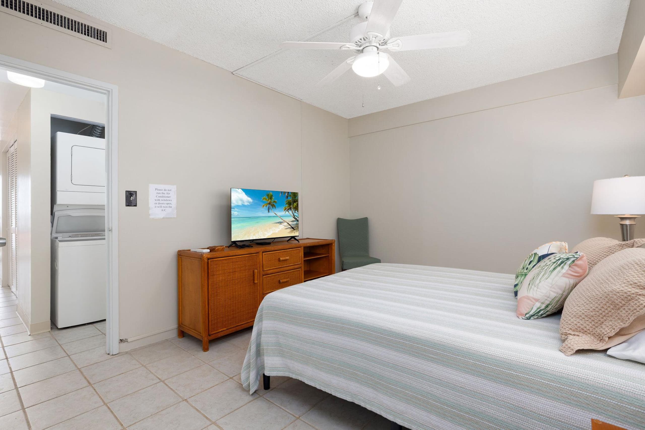 Condo in Kailua-Kona · ★4.5 · 1 bedroom · 2 beds · 1 private bath - Image 12