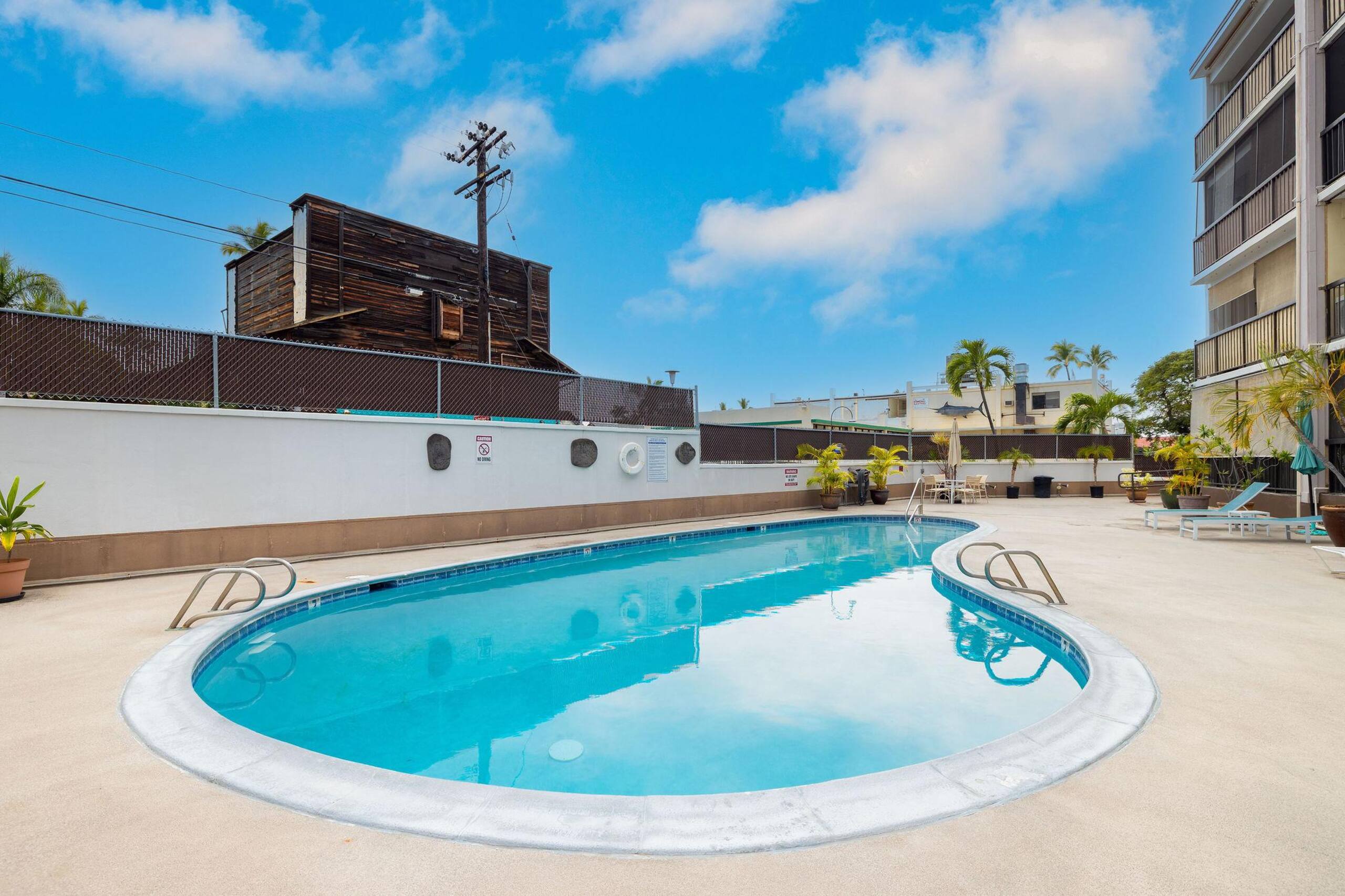 Condo in Kailua-Kona · ★4.5 · 1 bedroom · 2 beds · 1 private bath - Image 24