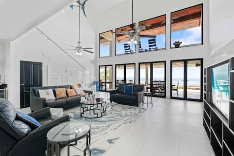 Luxury Villa |  Infinity Pool & Ocean Views