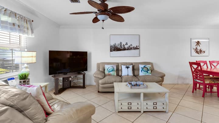 วูดแลนด์ชอร์ส 11 - พื้นที่นั่งเล่น