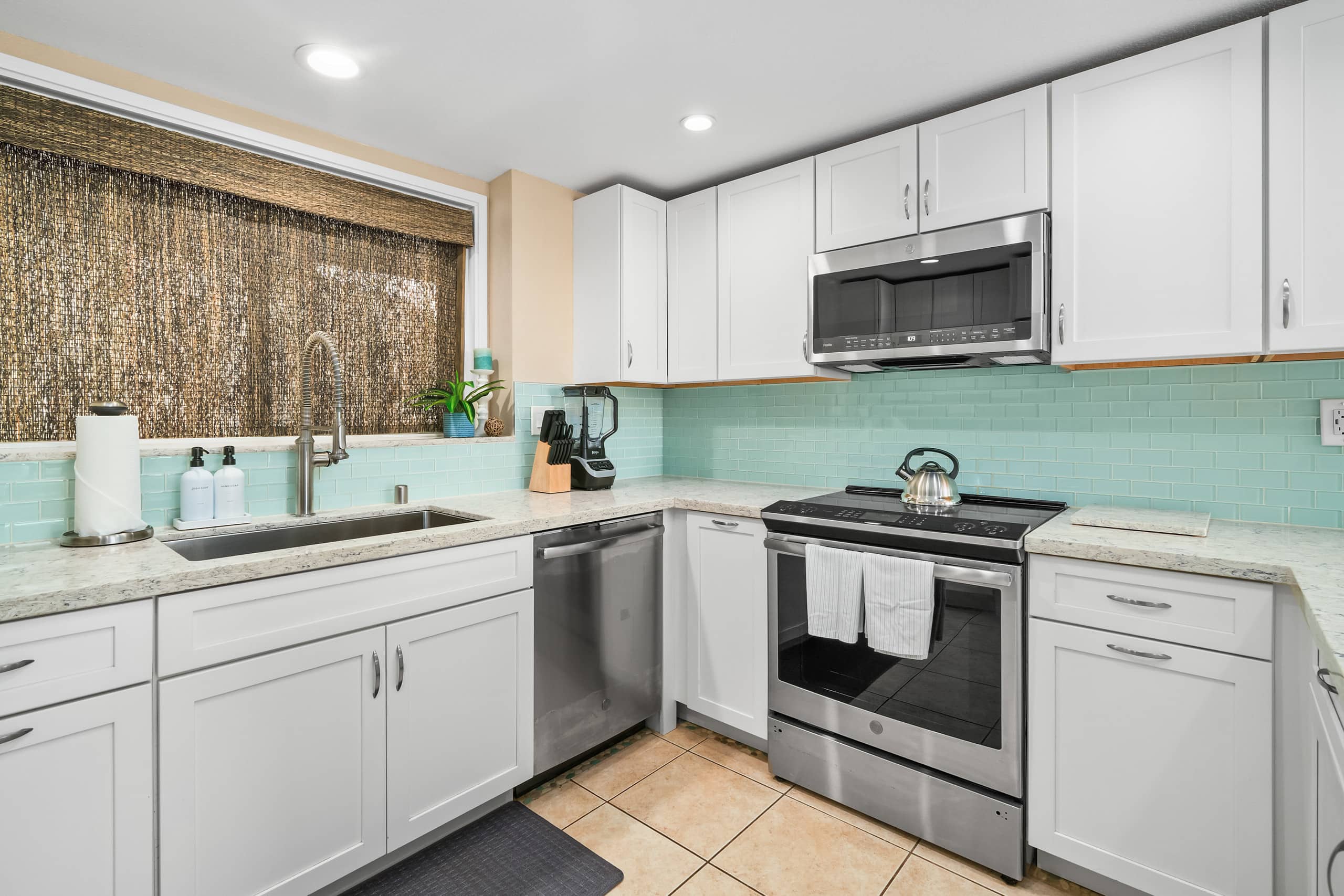 Condo in Koloa · ★4.83 · 2 bedrooms · 4 beds · 2 shared baths - Image 3
