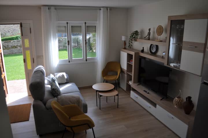 Casa Con Piscina Privada En Razo Costa Da Morte - Carballo