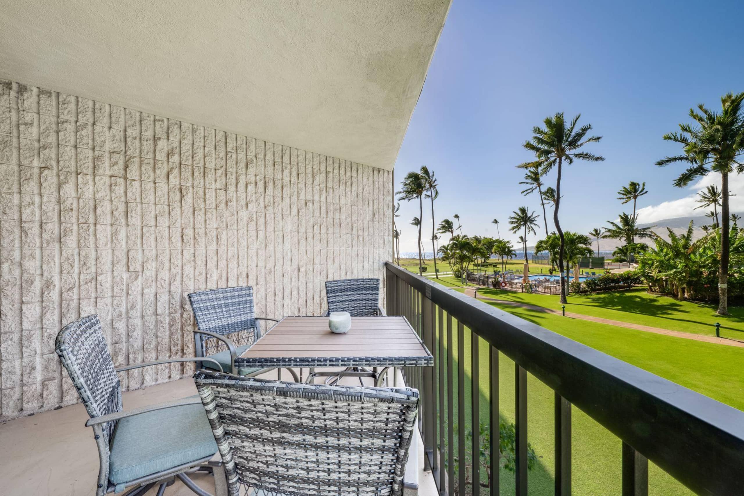 Dream Hawaiian Getaway at Stunning Oceanfront Maui - Photo 34