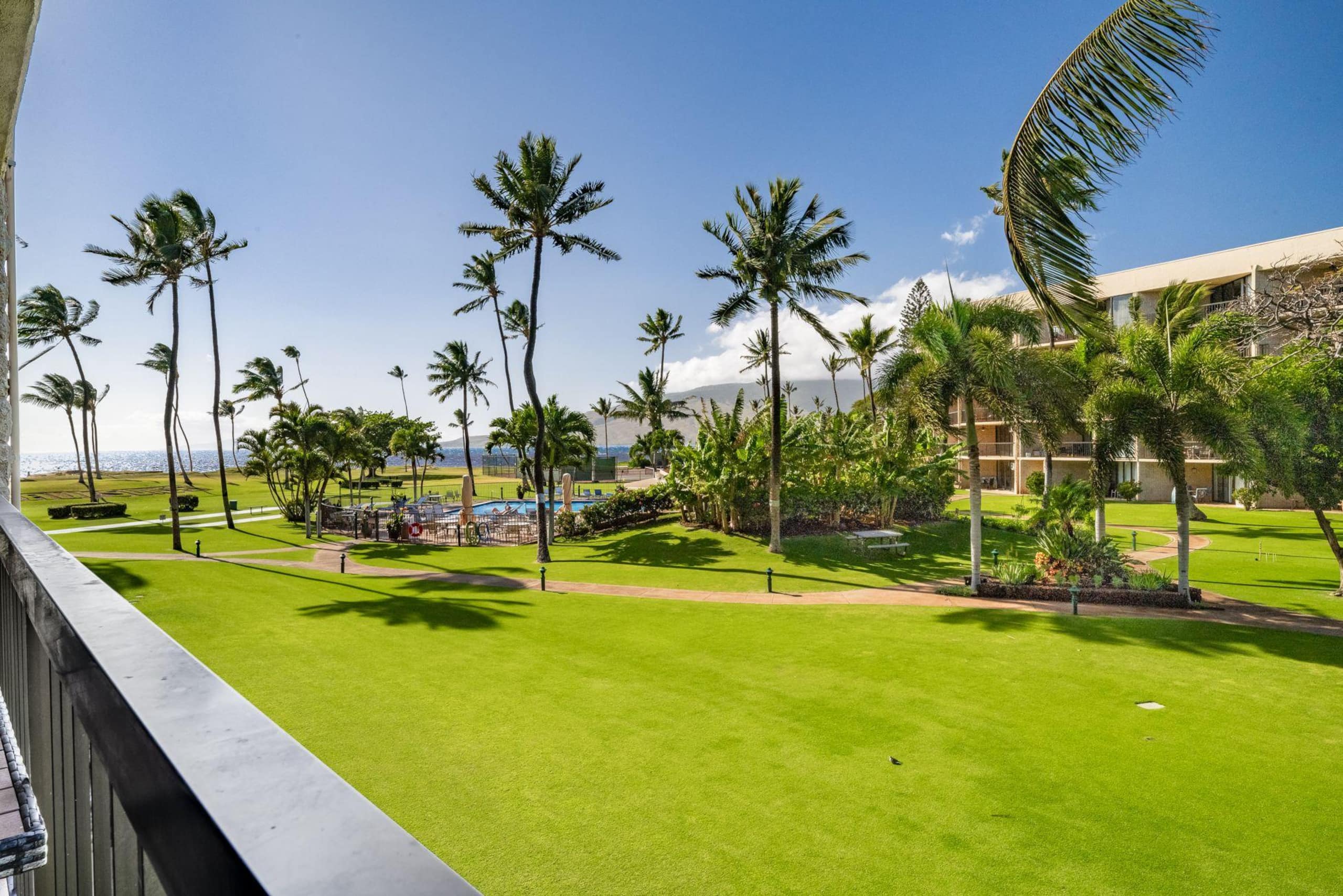 Dream Hawaiian Getaway at Stunning Oceanfront Maui - Photo 36