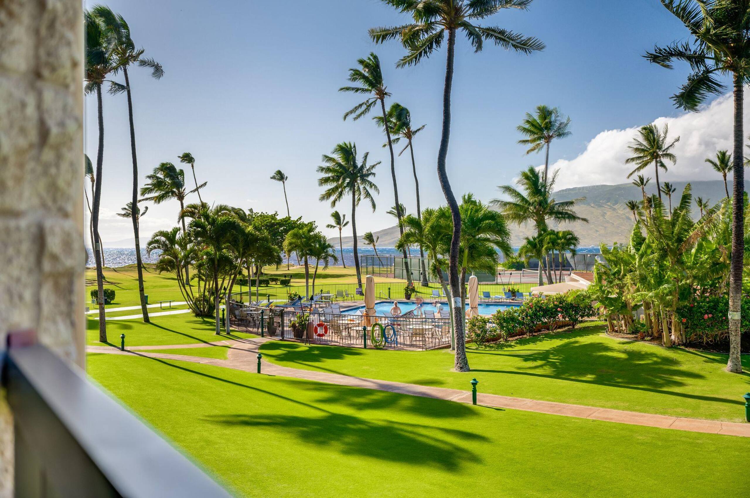 Dream Hawaiian Getaway at Stunning Oceanfront Maui - Photo 35