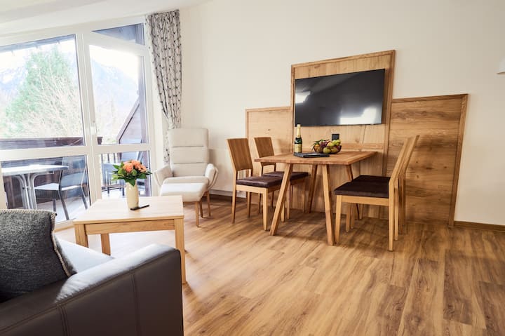 2 Bedroom, 2 Bath Apartment With East Balcony - Oberstdorf