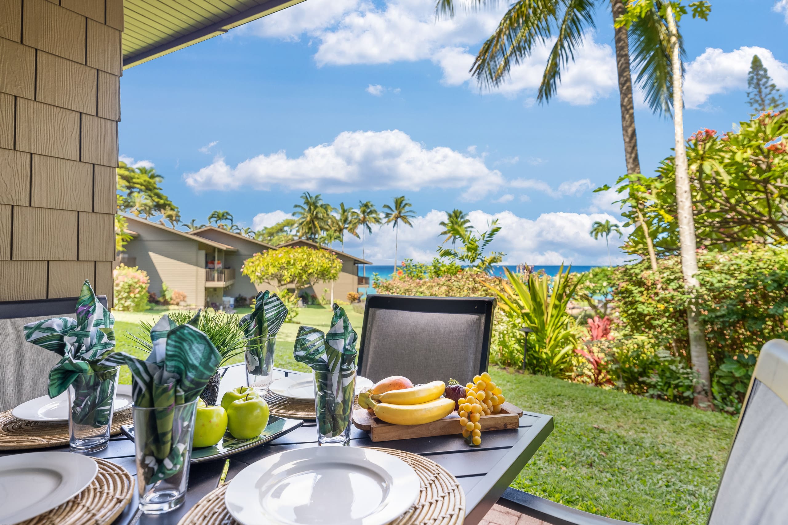 Condo in Lahaina · ★4.74 · 1 bedroom · 2 beds · 1 bath - Image 1