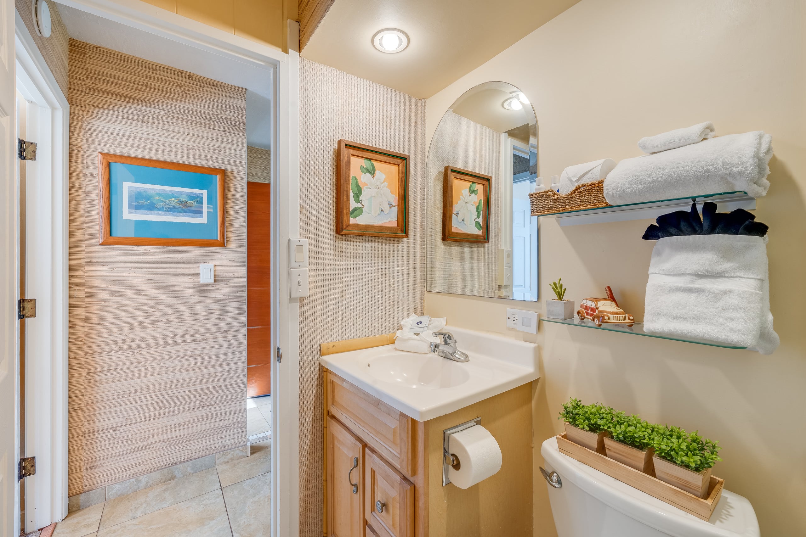 Condo in Lahaina · ★4.74 · 1 bedroom · 2 beds · 1 bath - Image 22