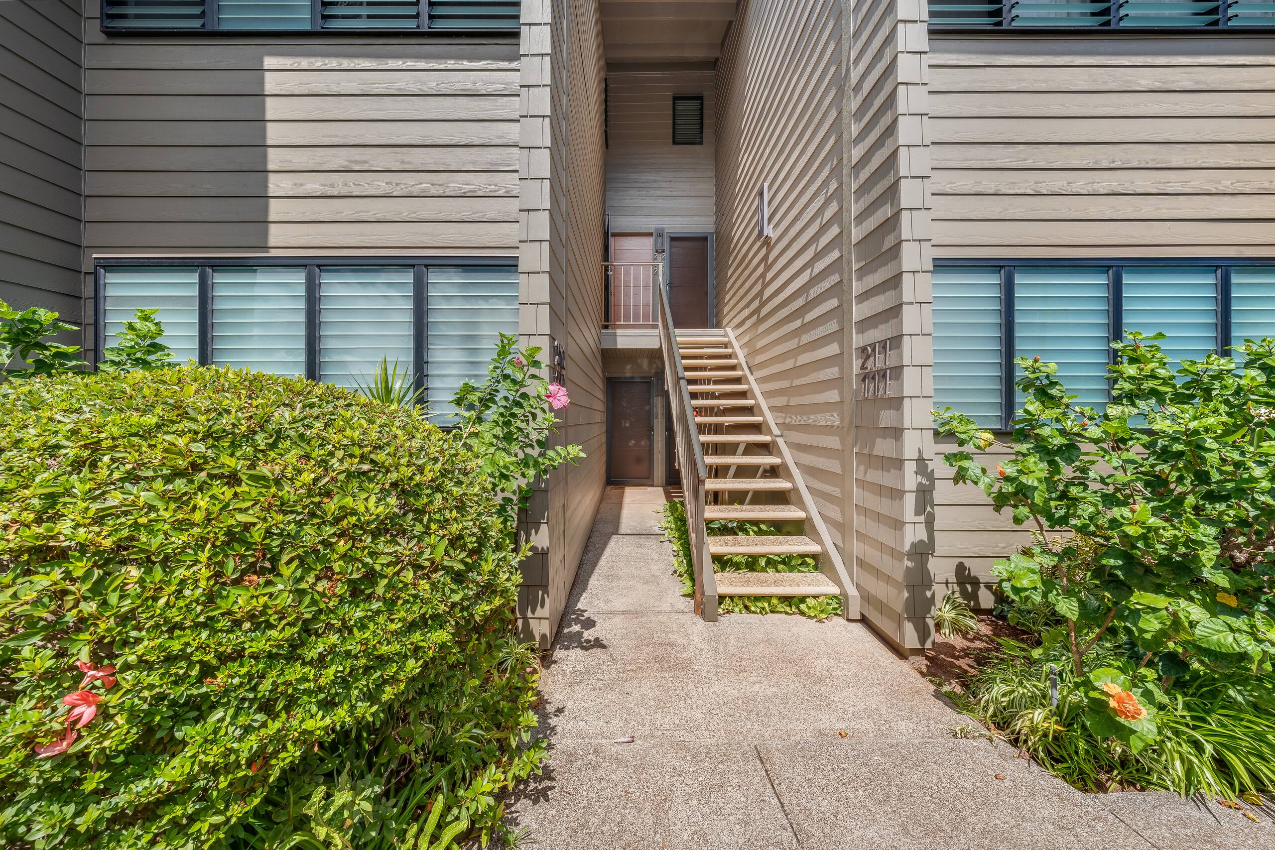 Condo in Lahaina · ★4.74 · 1 bedroom · 2 beds · 1 bath - Image 25