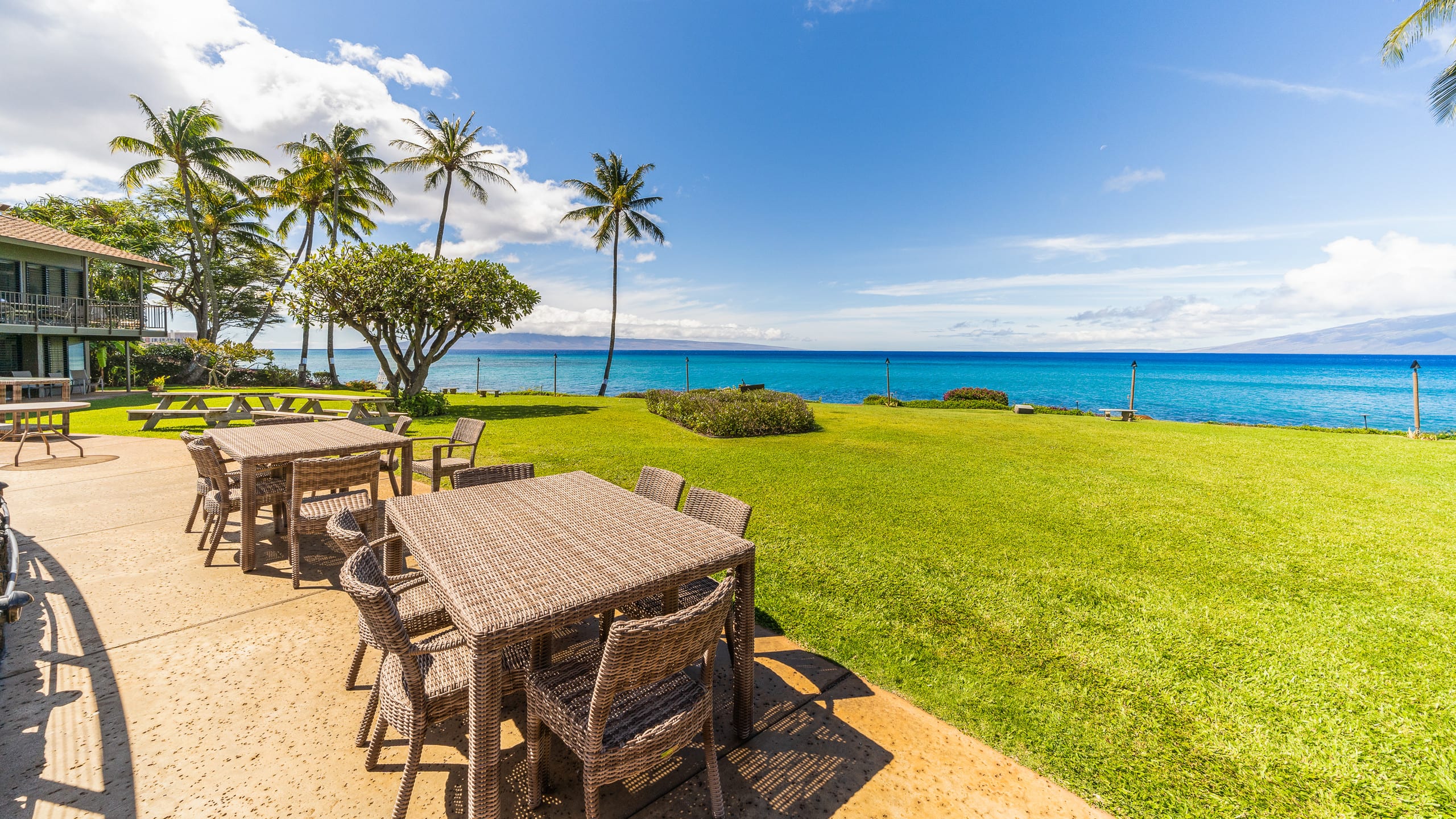 Condo in Lahaina · ★4.74 · 1 bedroom · 2 beds · 1 bath - Image 39
