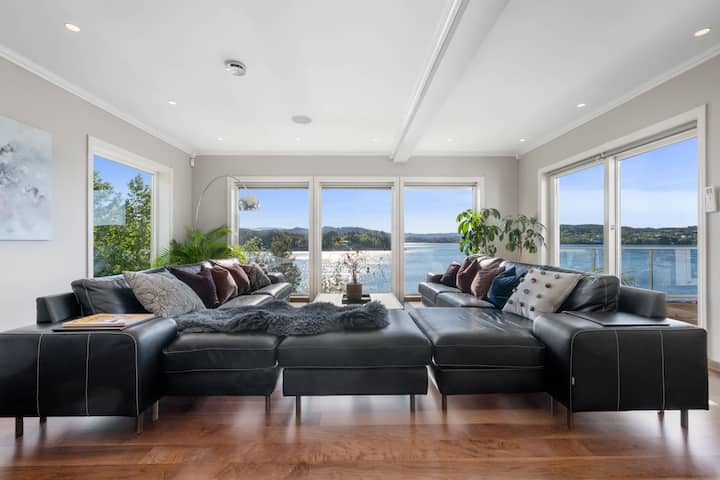 Beachfront Villa With Jacuzzi, Cinema & Canoe - Bergen