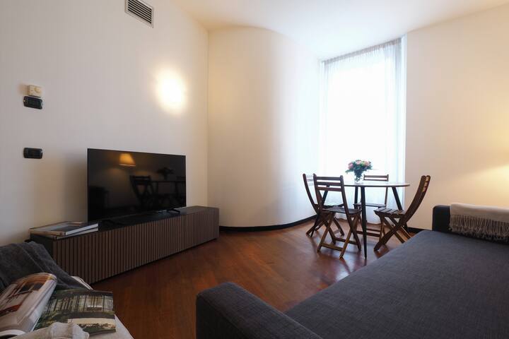 Interior 900 – 3rd Floor – Duomo – Missori gallery image 4