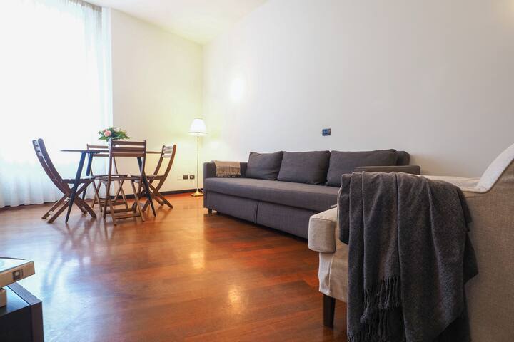 Interior 900 – 3rd Floor – Duomo – Missori gallery image 3