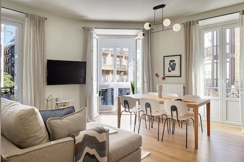 Urbieta Suite by FeelFree Rentals