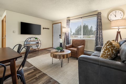 Lazy Acre Farmhouse Getaway