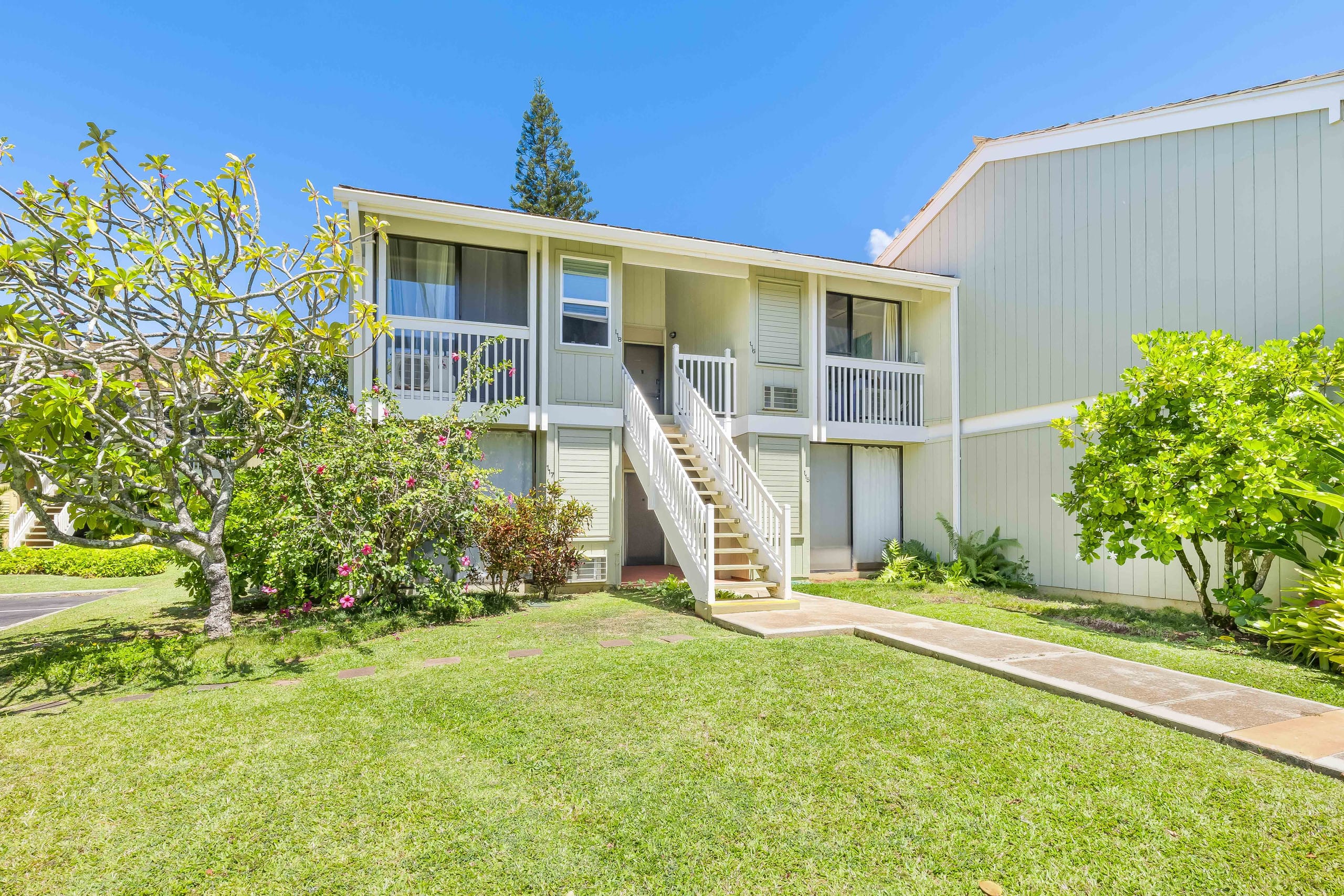 Condo in Kahuku · ★4.85 · 2 bedrooms · 4 beds · 2 private baths - Image 37