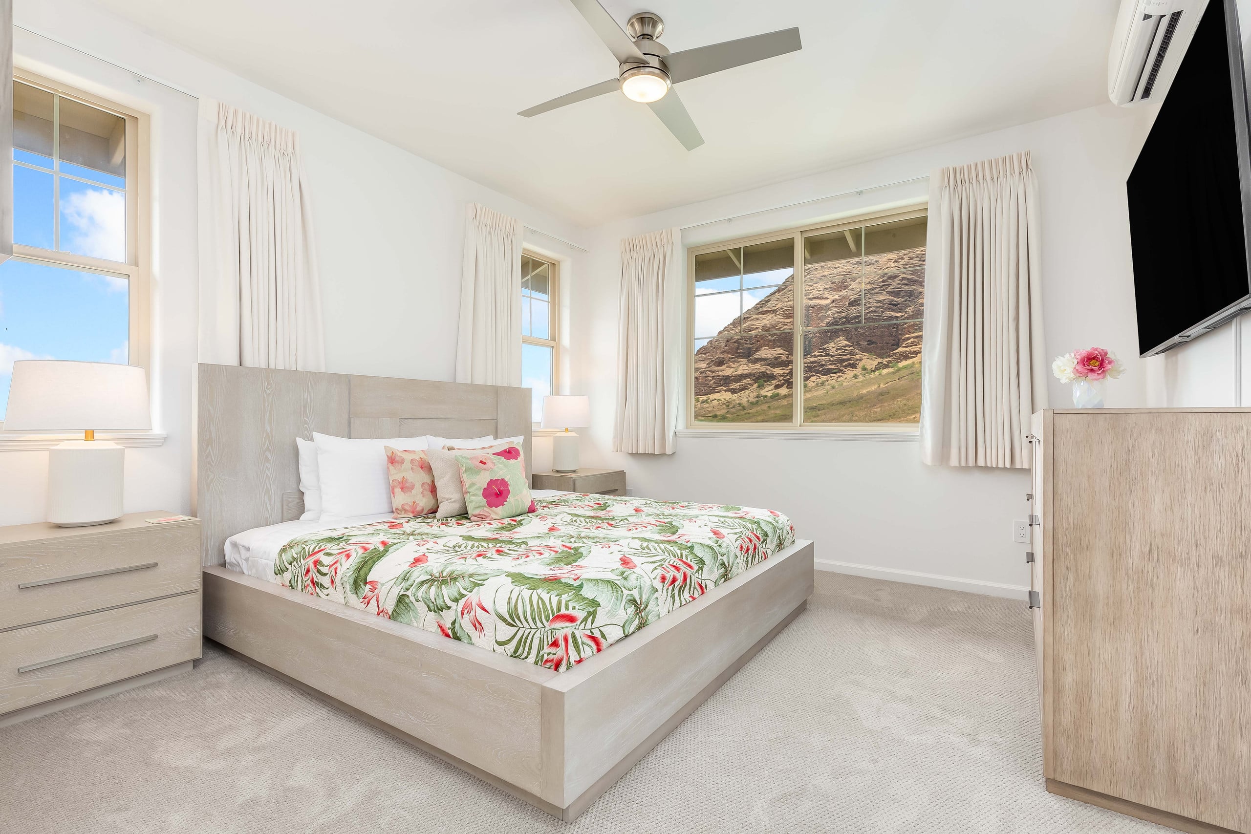 Home in Waianae · ★4.91 · 4 bedrooms · 7 beds · 3.5 private baths - Image 25