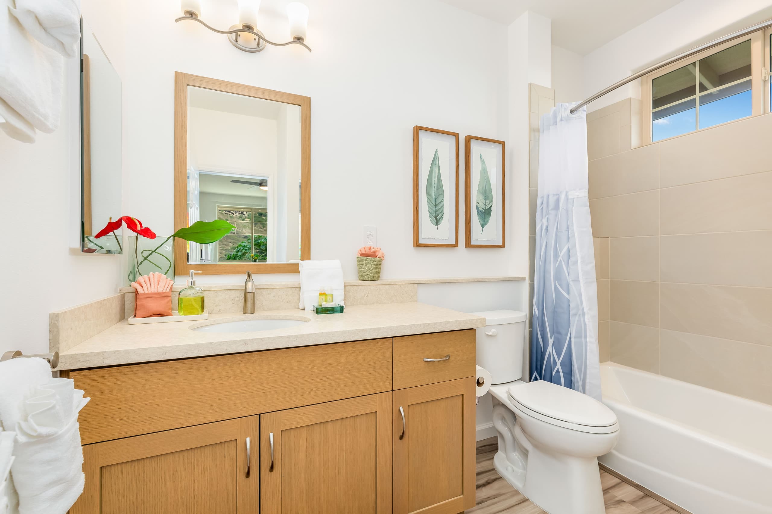 Home in Waianae · ★4.91 · 4 bedrooms · 7 beds · 3.5 private baths - Image 31