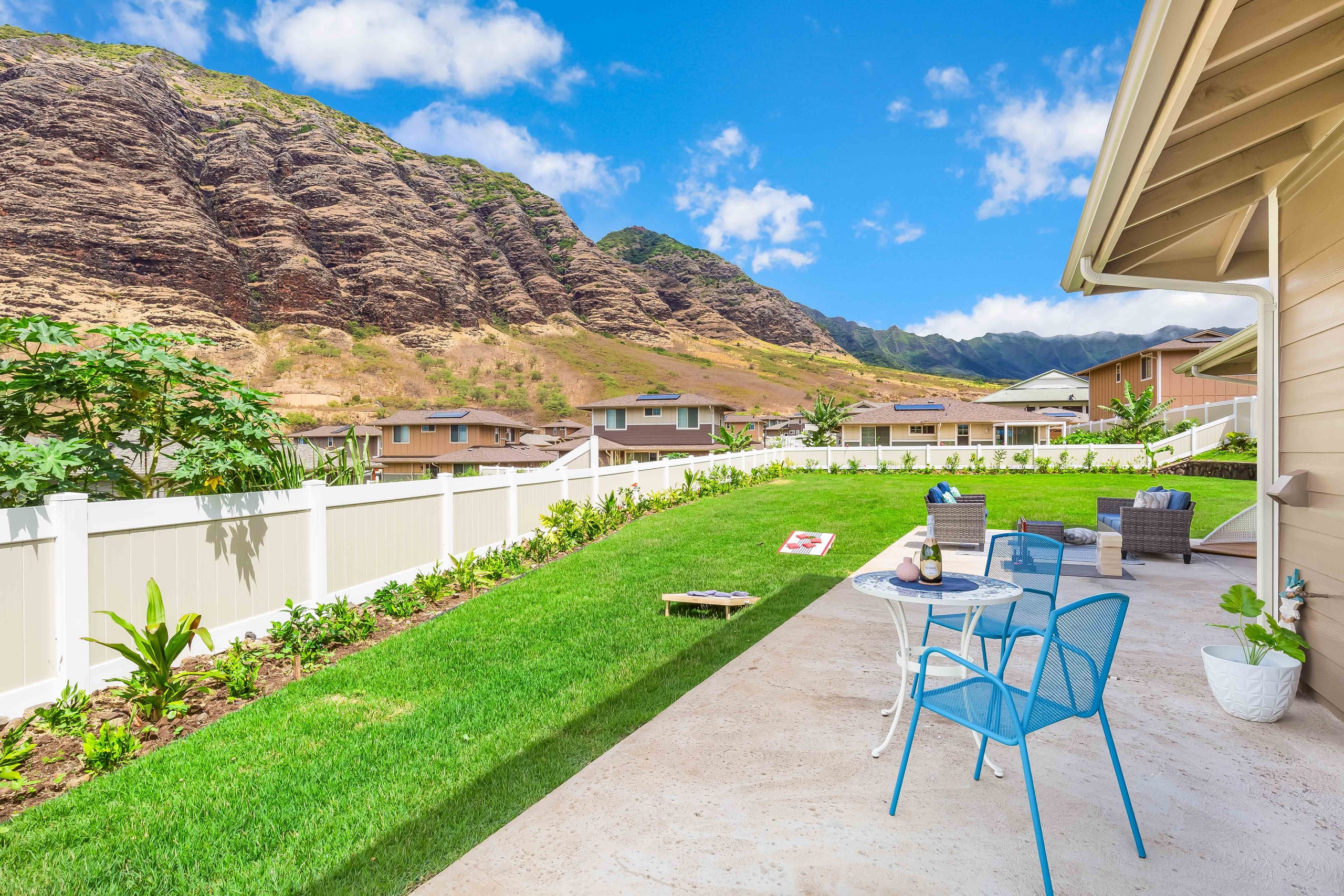Home in Waianae · ★4.91 · 4 bedrooms · 7 beds · 3.5 private baths - Image 40