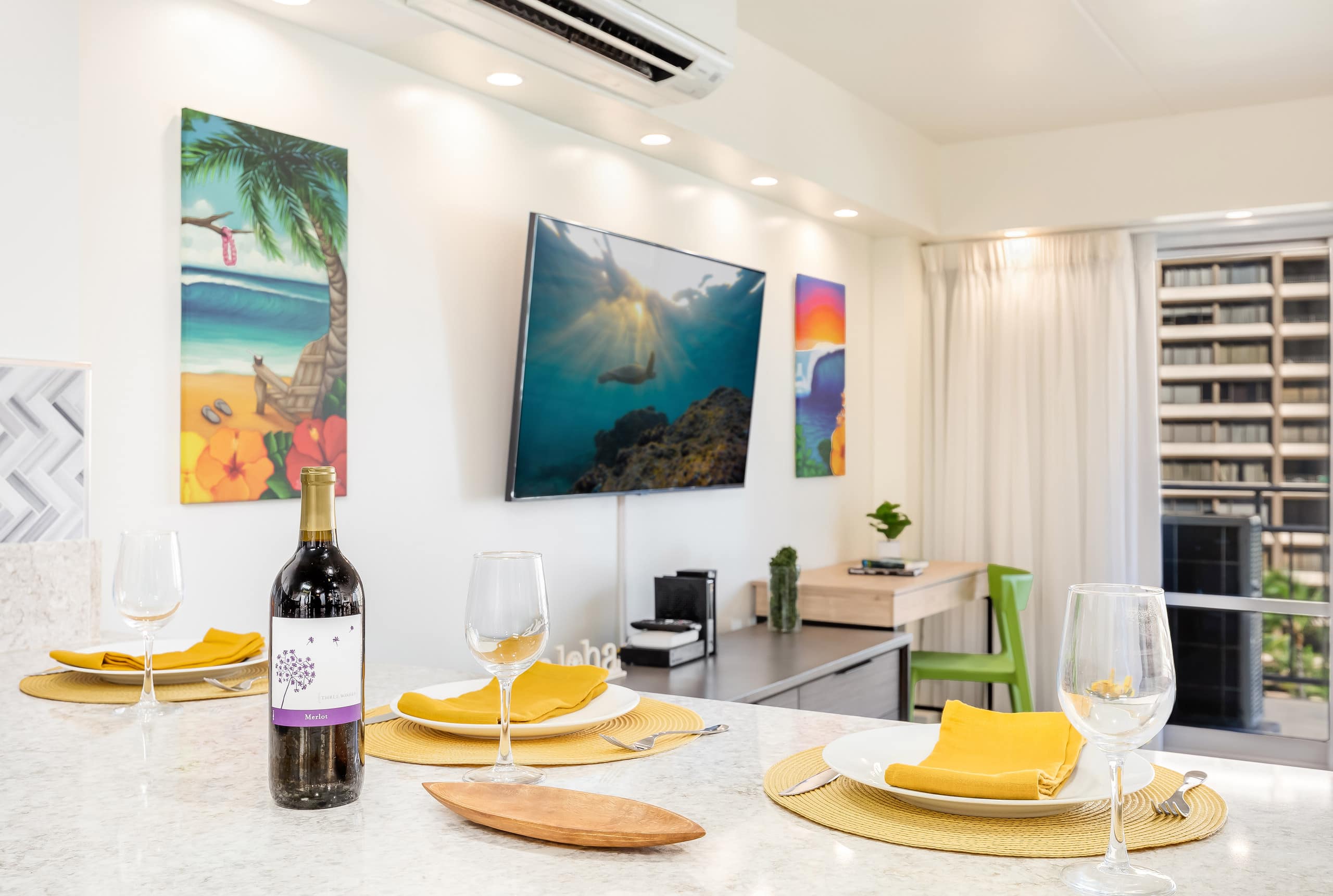 Fully Remodeled Condo at Ilikai Hotel by the Beach - Image 10