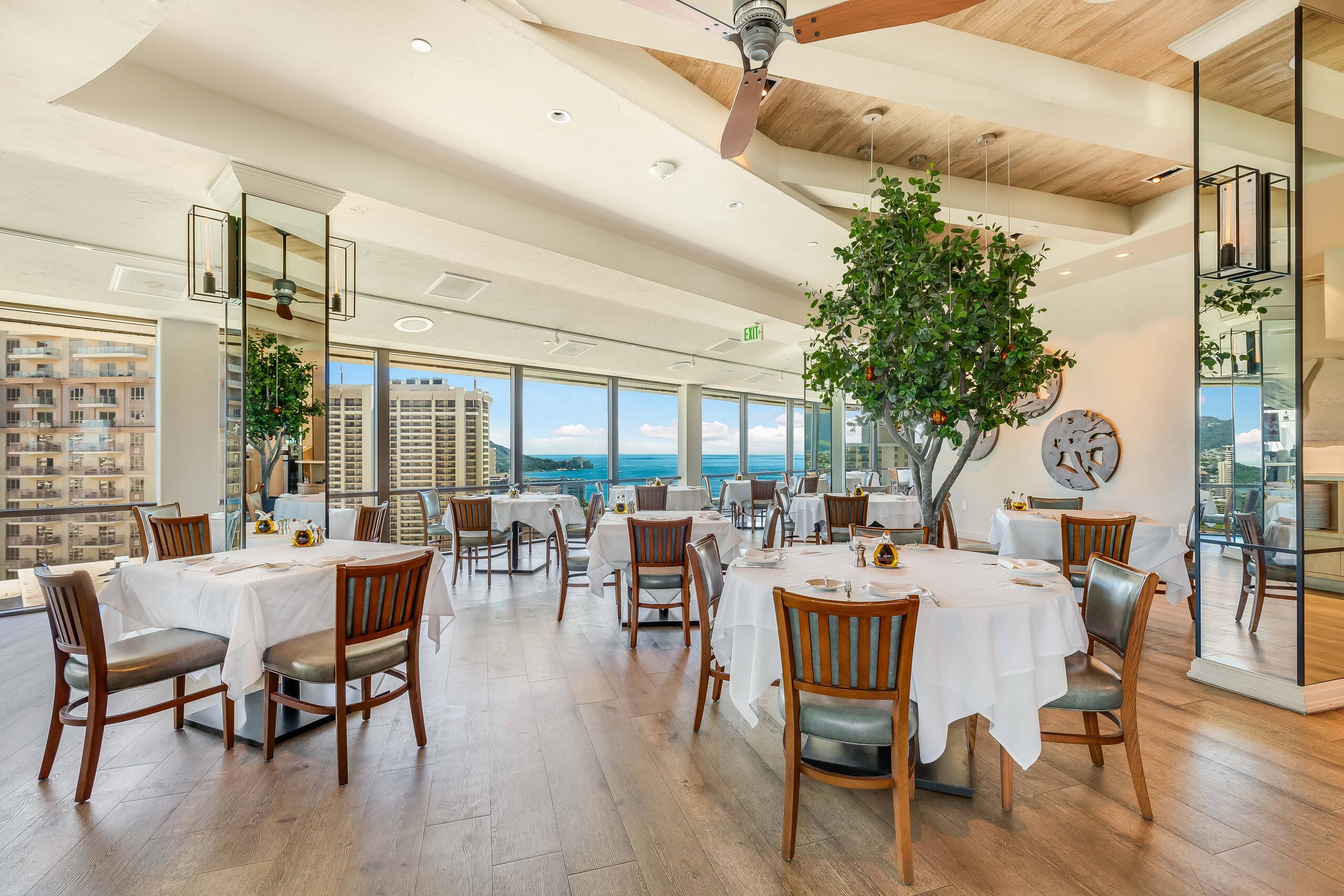 Fully Remodeled Condo at Ilikai Hotel by the Beach - Image 46
