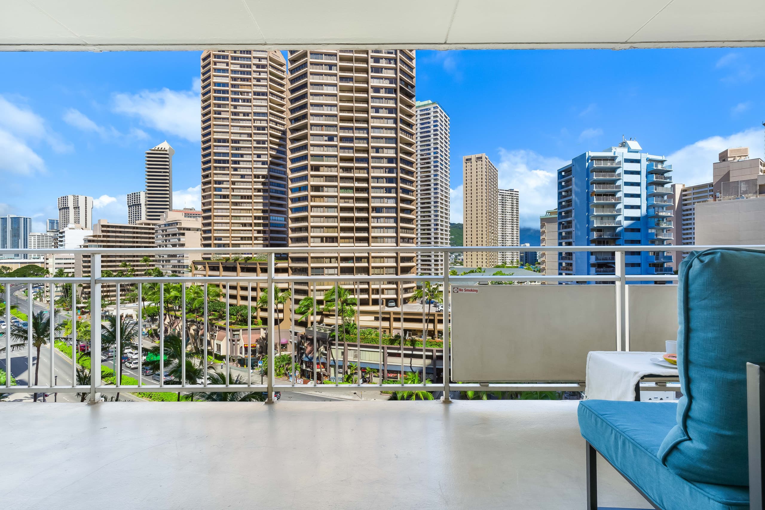 Fully Remodeled Condo at Ilikai Hotel by the Beach - Image 25