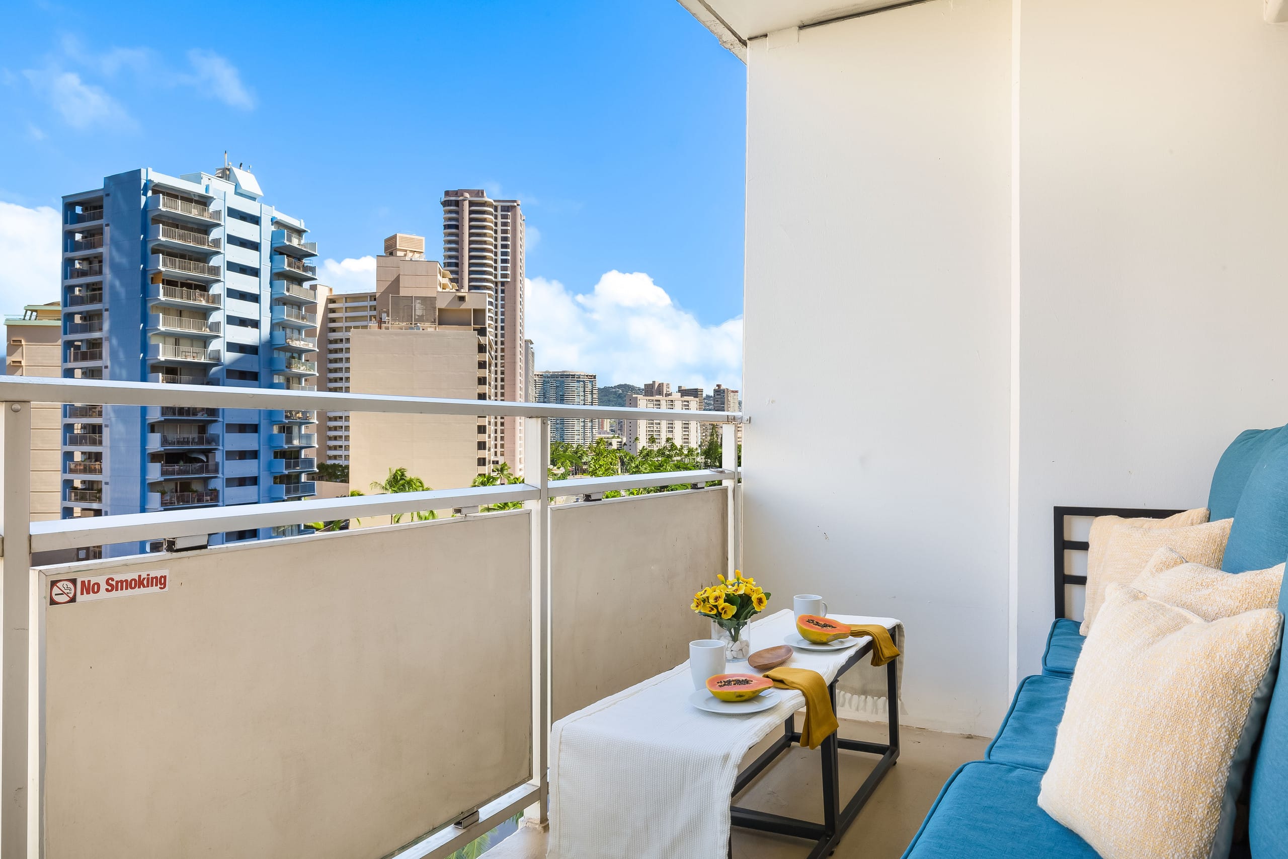 Fully Remodeled Condo at Ilikai Hotel by the Beach - Image 24