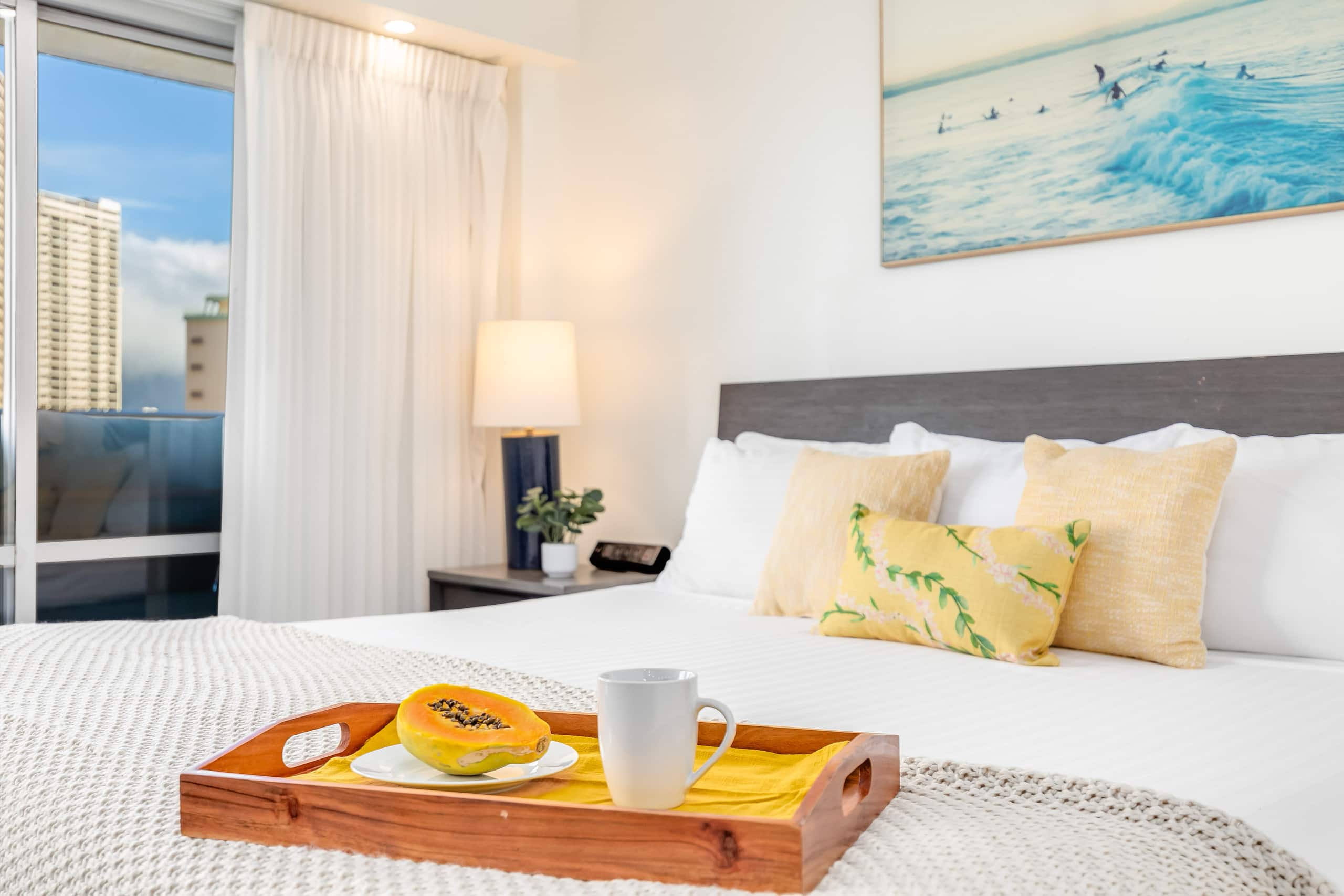 Fully Remodeled Condo at Ilikai Hotel by the Beach - Image 16