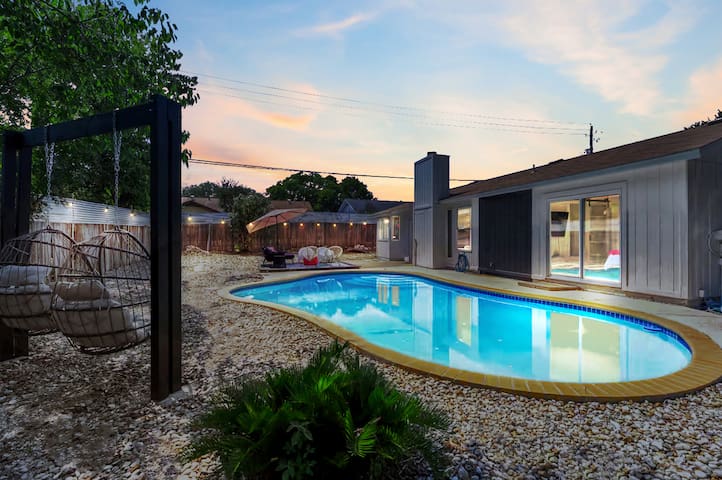 Insta-worthy Bachelorette Pool Party near Domain 4