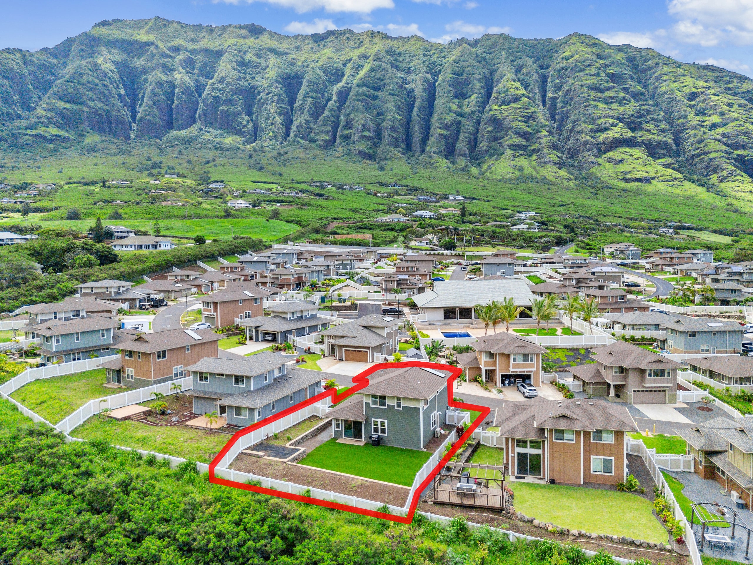 Home in Waianae · ★4.91 · 4 bedrooms · 7 beds · 2.5 baths - Image 52