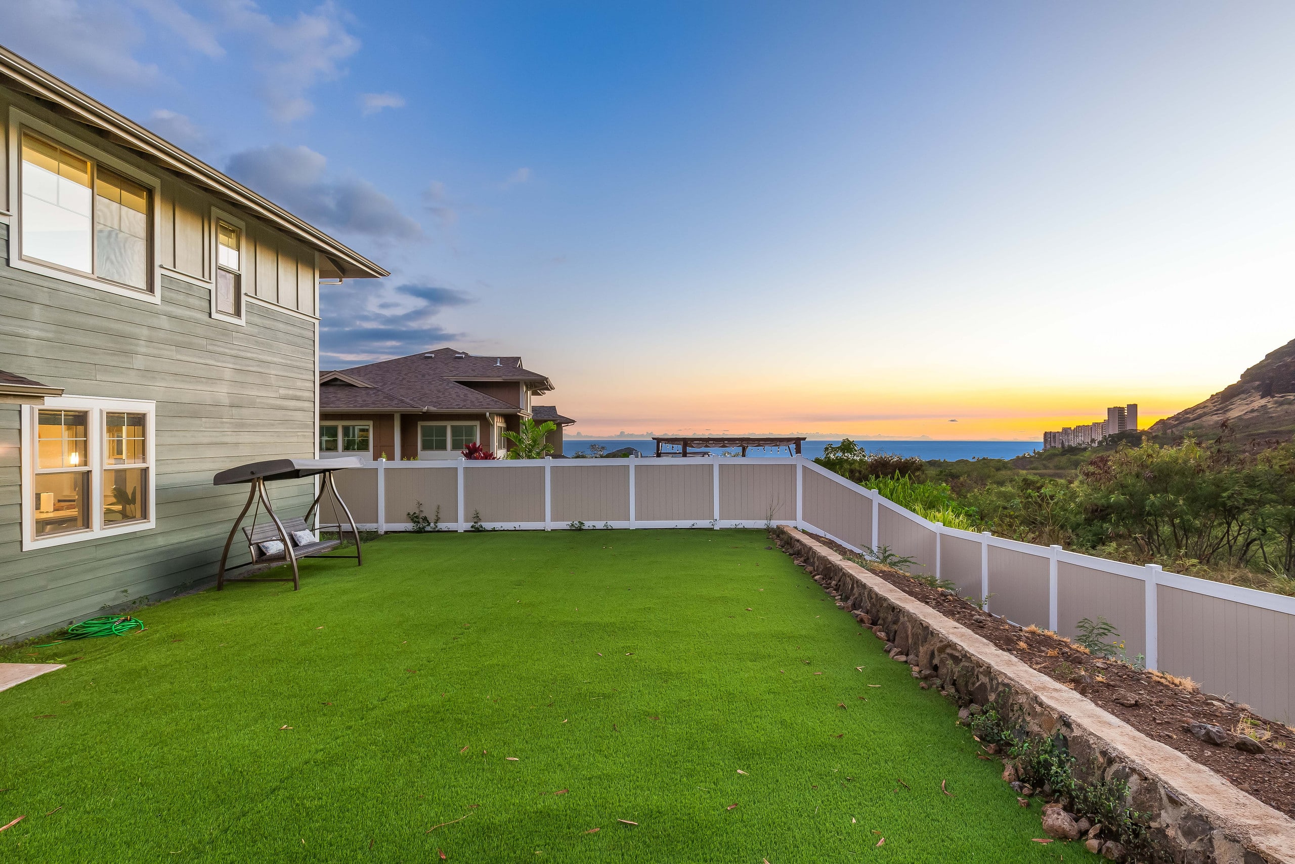 Home in Waianae · ★4.91 · 4 bedrooms · 7 beds · 2.5 baths - Image 59
