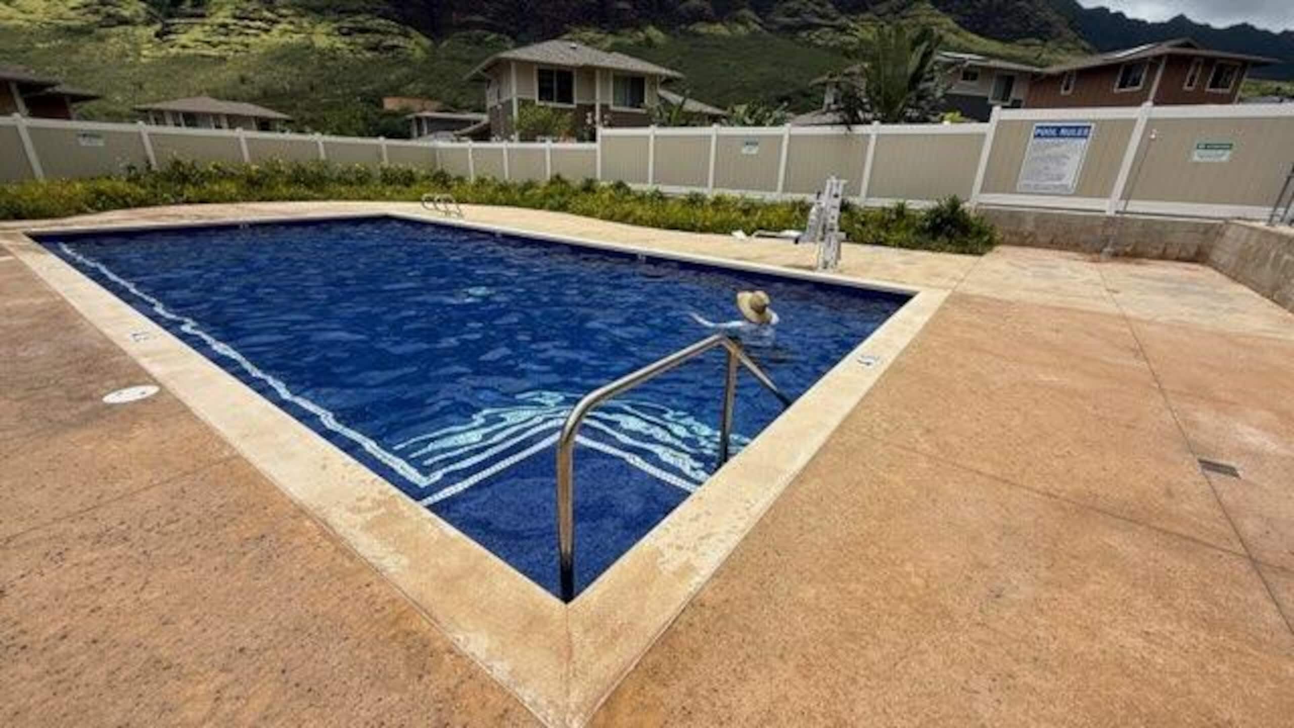 Home in Waianae · ★4.91 · 4 bedrooms · 7 beds · 2.5 baths - Image 103