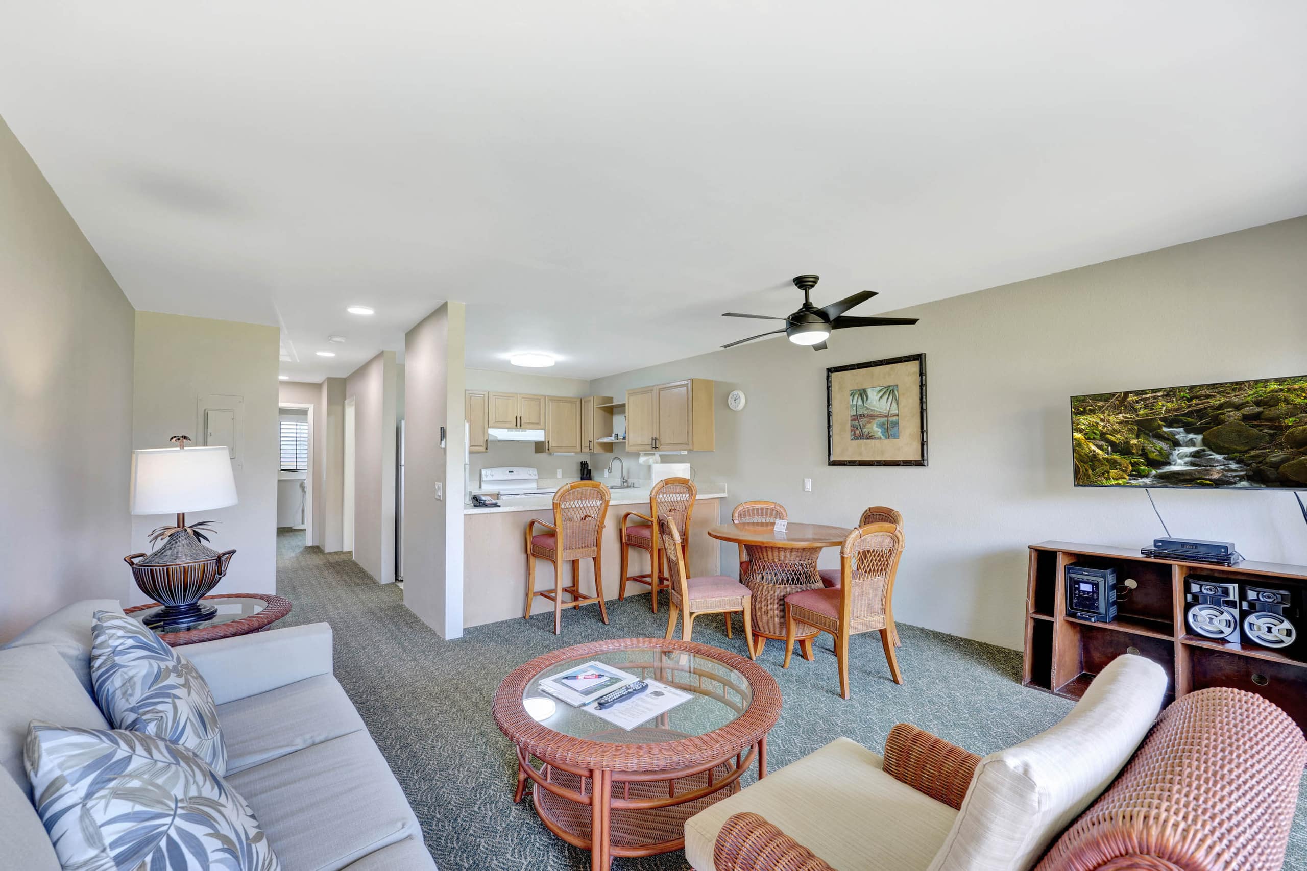 Condo in Kapaa · ★4.94 · 1 bedroom · 2 beds · 1 shared bath - Image 4