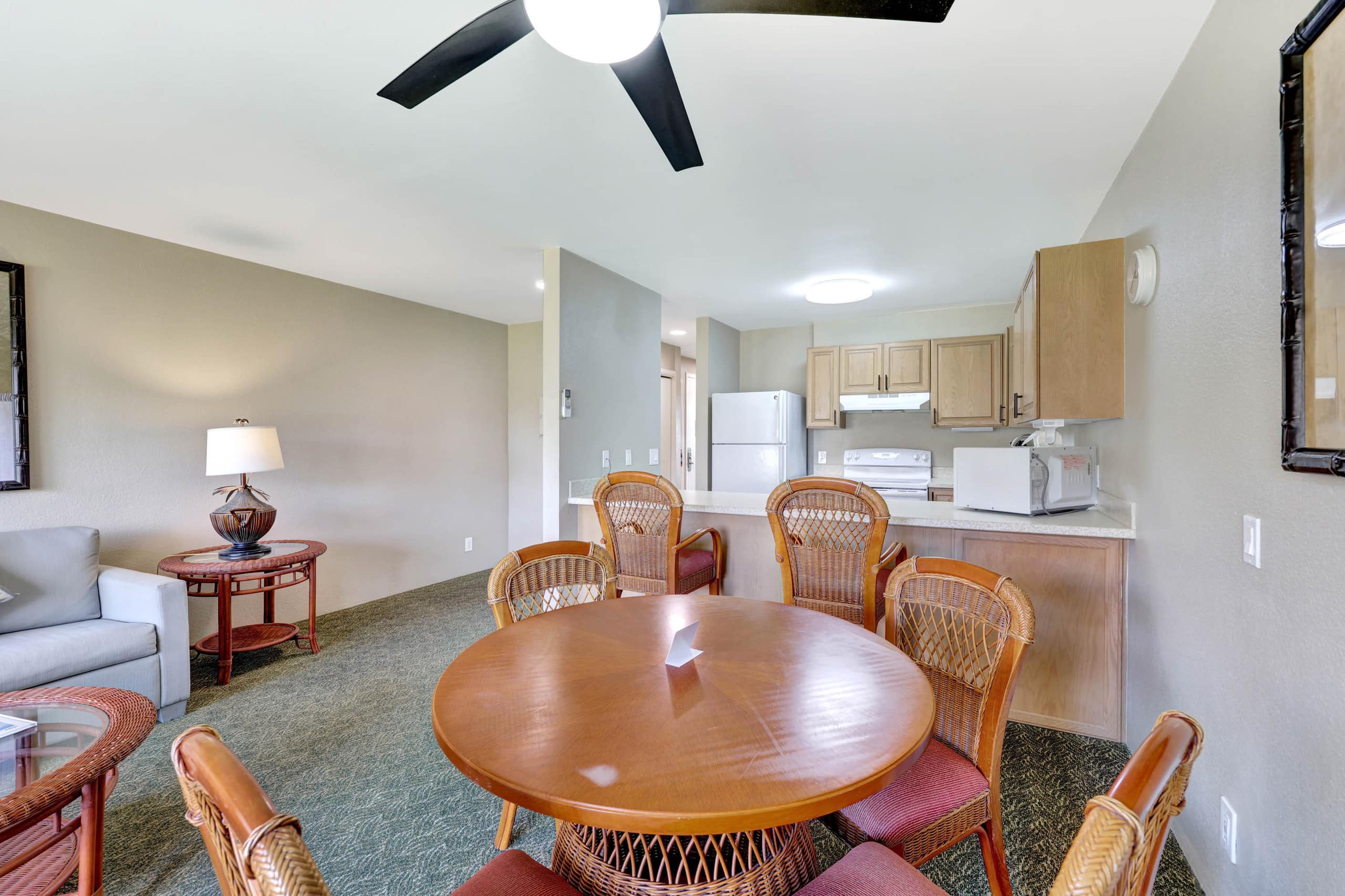 Condo in Kapaa · ★4.94 · 1 bedroom · 2 beds · 1 shared bath - Image 10
