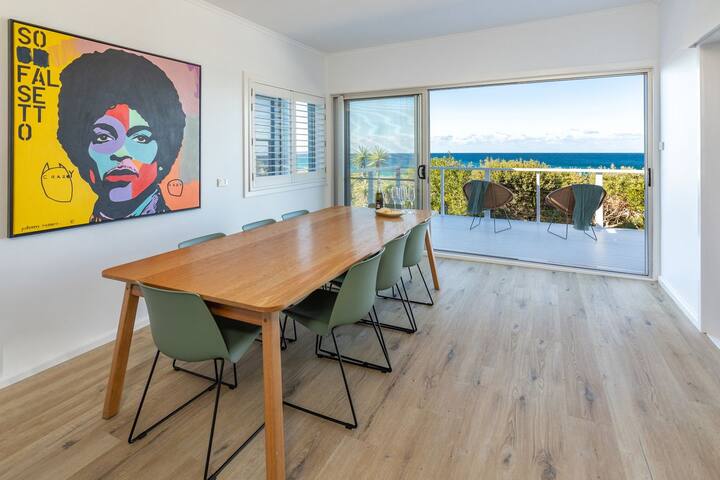 Nautilus At Blueys . Beachfront gallery image 4