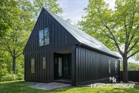 1 Nordic Retreat | Elegant Stay + Hot Tub