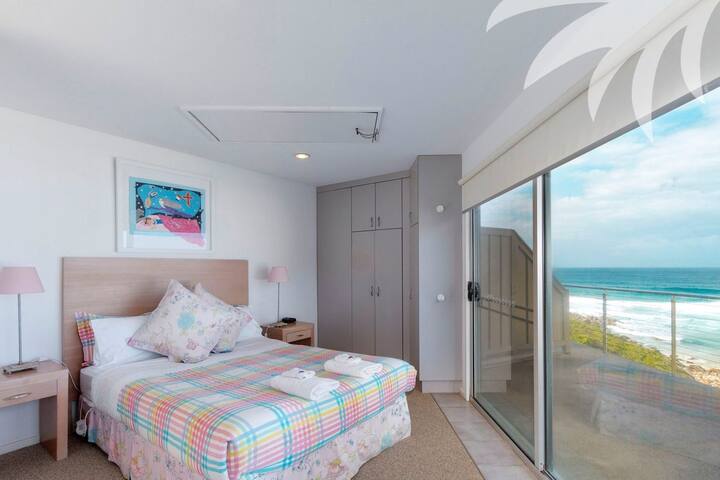 SeaCrest on Blueys Beach gallery image 5