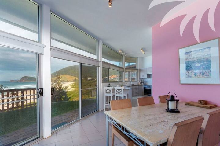 SeaCrest on Blueys Beach gallery image 2