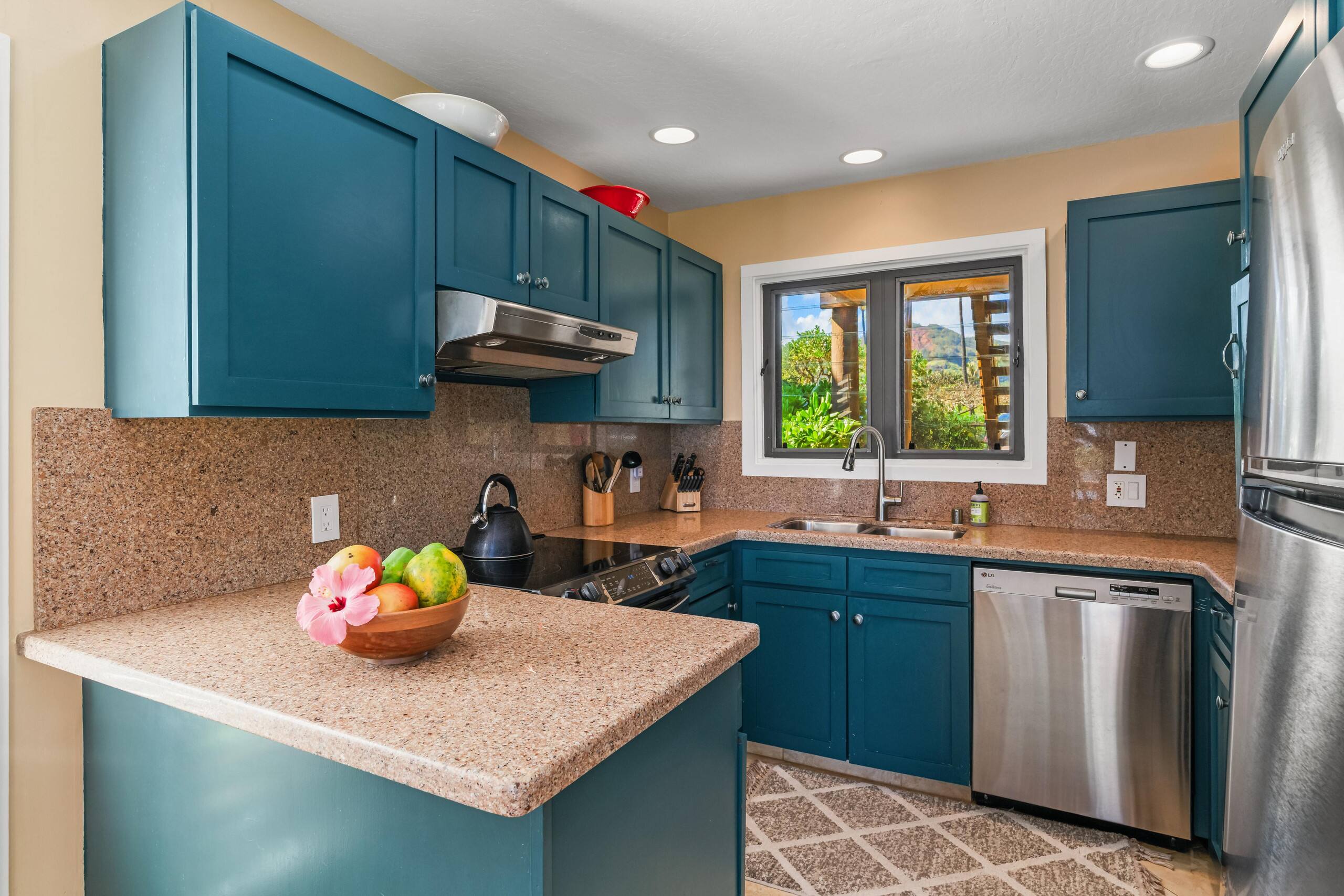 Condo in Lihue · ★5.0 · 2 bedrooms · 3 beds · 2 baths - Photo 7