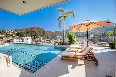 D'Vine 1BR 2BA in Romantic Zone | Rooftop Pool