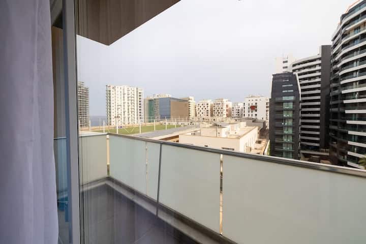 Beautiful Apartment In Sliema With City & Sea View - Valletta