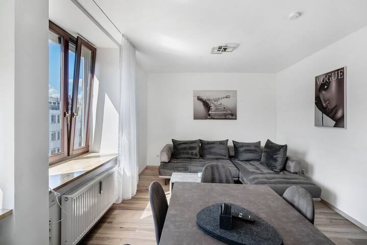 3 Zimmer Whg Schwanthalerhöhe gallery image 2