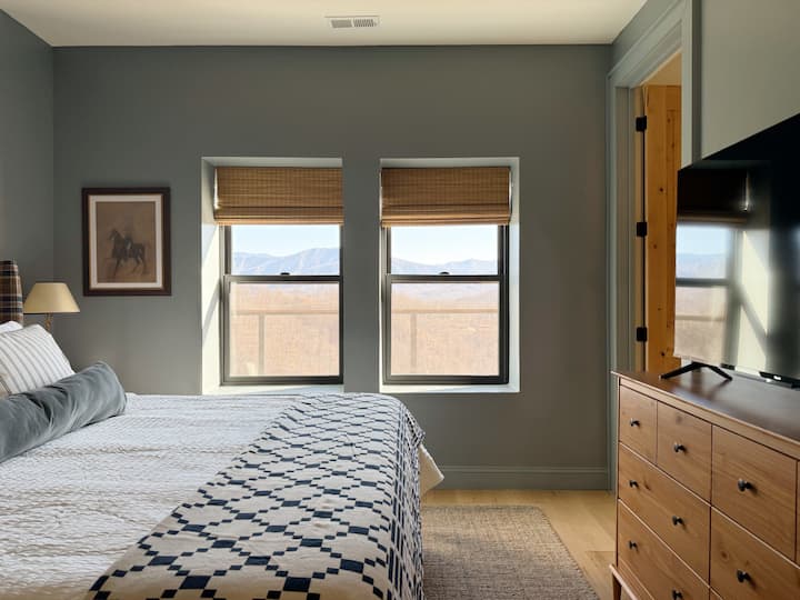 ห้องนอนที่ 4 พร้อมทีวีโรกุ