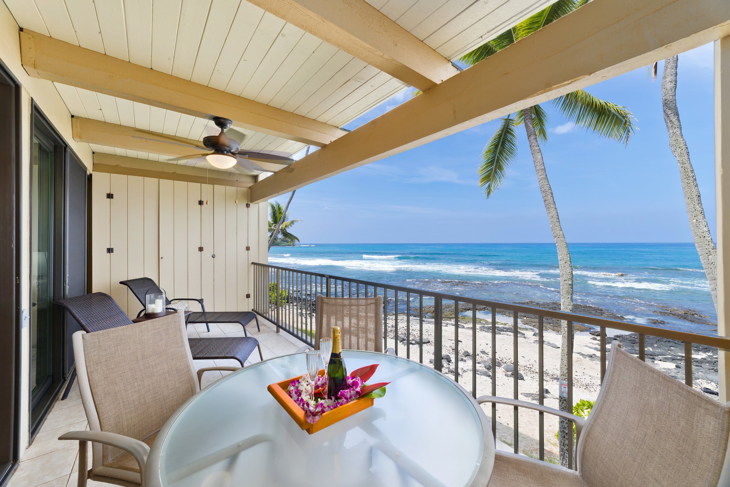 Condo in Kailua-Kona · ★5.0 · 2 bedrooms · 3 beds · 2 baths - Image 25