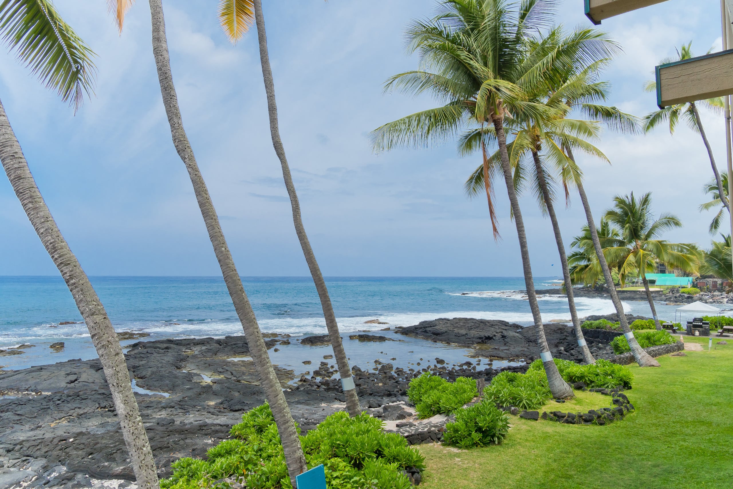 Condo in Kailua-Kona · ★5.0 · 2 bedrooms · 3 beds · 2 baths - Image 23