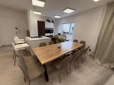 Apartment 1st floor lefthand 150qm²